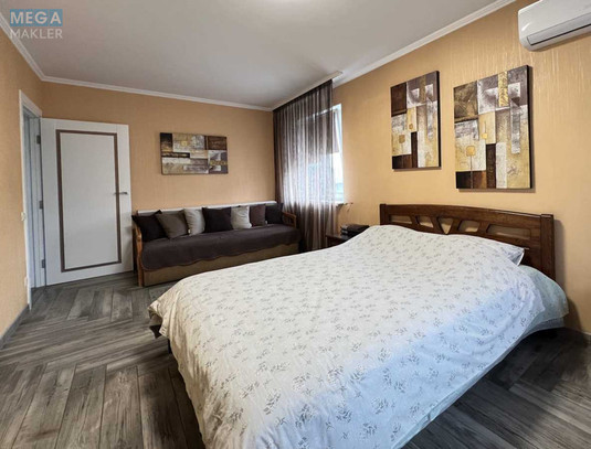 Оренда 2 кімнатної квартири, <a class="location-link" href="/kiev/" title="Недвижимость Київ">Київ</a>, <a class="location-link" href="/kiev/solomenskij/" title="Недвижимость Солом'янський район">Солом'янський р-н</a>, Митрополита Липковского ул., 3 (изображение 1)