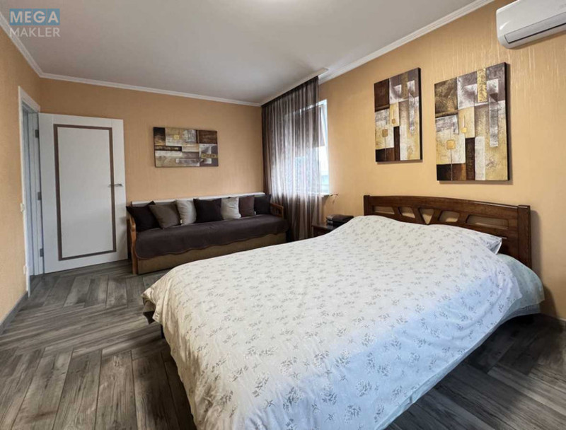 Оренда 2 кімнатної квартири, <a class="location-link" href="/kiev/" title="Недвижимость Київ">Київ</a>, <a class="location-link" href="/kiev/solomenskij/" title="Недвижимость Солом'янський район">Солом'янський р-н</a>, Митрополита Липковского ул., 3 (изображение 1)