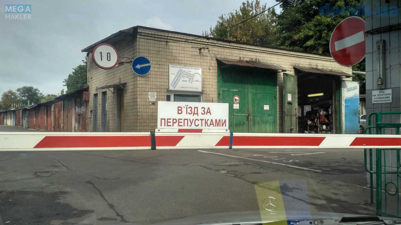 Продаж комерційної нерухомості, 20 кв.м, <a class="location-link" href="/kiev/" title="Недвижимость Київ">Київ</a>, <a class="location-link" href="/kiev/pecherskij/" title="Недвижимость Печерський район">Печерський р-н</a>, Лабораторный пер., 9 (изображение 1)