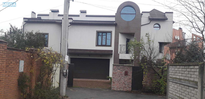 Аренда дома, <a class="location-link" href="/kiev/" title="Недвижимость Киева">Киев</a>, <a class="location-link" href="/kiev/goloseevskij/" title="Недвижимость Голосеевский район">Голосеевский р-н</a>, Ужгородская ул. (изображение 1)