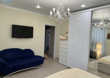 Продаж 2 кімнатної квартири (83/35/35), 1 пов. 2 пов. будинку