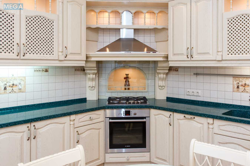 Продаж дома, 2 поверху, 446 кв.м, 6 кімнат, ділянка 12 соток, <a class="location-link" href="/glevaha/" title="Недвижимость Глеваха">Глеваха</a>, киевская (изображение 1)