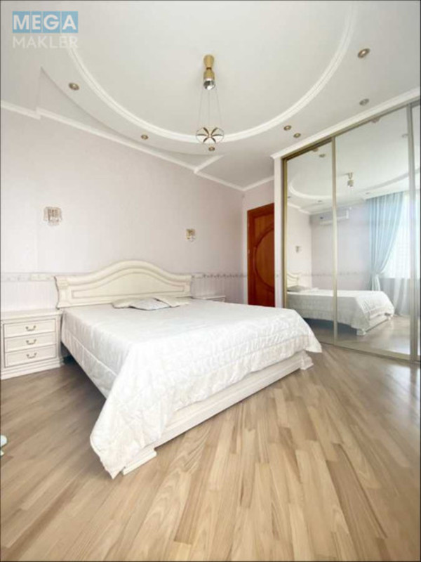 Оренда 3 кімнатної квартири, <a class="location-link" href="/kiev/" title="Недвижимость Київ">Київ</a>, <a class="location-link" href="/kiev/pecherskij/" title="Недвижимость Печерський район">Печерський р-н</a>, Леси Украинки бульв., 23 (изображение 1)