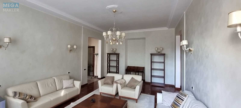 Оренда 2 кімнатної квартири, <a class="location-link" href="/kiev/" title="Недвижимость Київ">Київ</a>, <a class="location-link" href="/kiev/podolskij/" title="Недвижимость Подільський район">Подільський р-н</a>, Андреевский спуск, 2б (изображение 1)