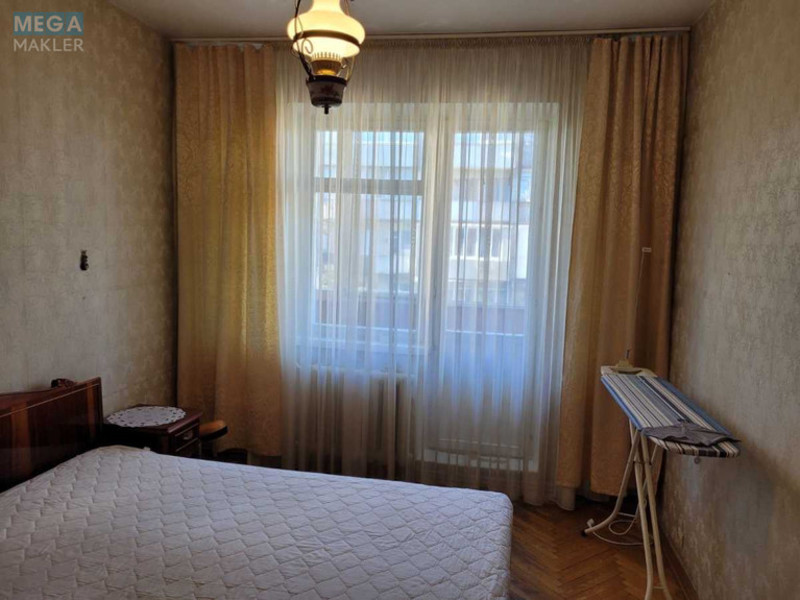 Оренда 2 кімнатної квартири, <a class="location-link" href="/kiev/" title="Недвижимость Київ">Київ</a>, <a class="location-link" href="/kiev/solomenskij/" title="Недвижимость Солом'янський район">Солом'янський р-н</a>, Семьи Идзиковских ул., 4 (изображение 1)