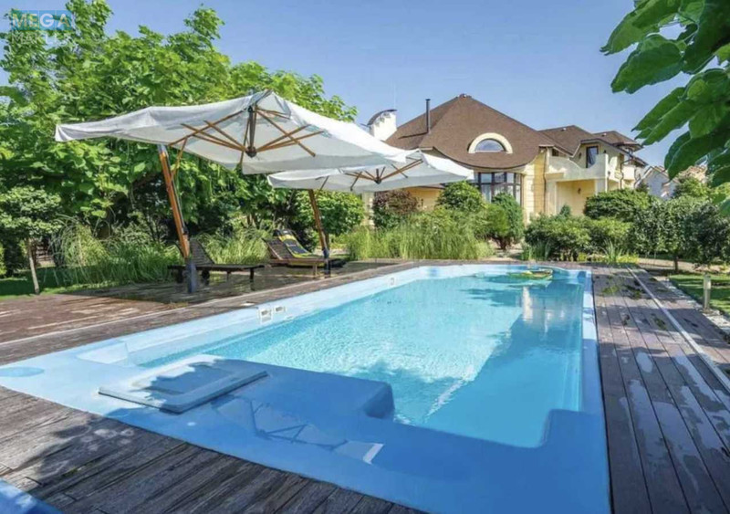 Продаж дома, 2&nbsp;поверху, 560&nbsp;кв.м, 10&nbsp;кімнат, ділянка 50&nbsp;соток, <a class="location-link" href="/kiev/" title="Недвижимость Київ">Київ</a>, <a class="location-link" href="/kiev/darnickij/" title="Недвижимость Дарницький район">Дарницький р-н</a>, Центральная ул. (изображение 1)