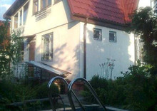 Продаж дома, 2 поверху, 315 кв.м, 7 кімнат, ділянка 9 соток