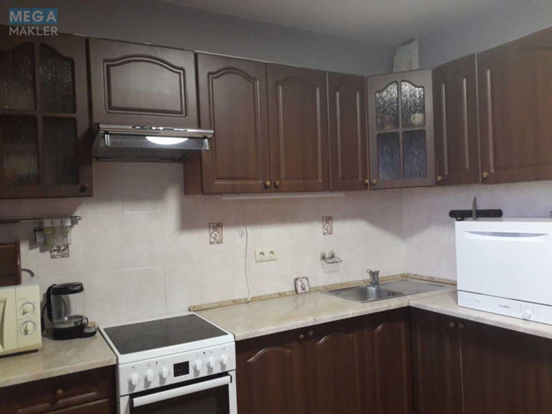 Оренда 1 кімнатної квартири, <a class="location-link" href="/kiev/" title="Недвижимость Київ">Київ</a>, <a class="location-link" href="/kiev/solomenskij/" title="Недвижимость Солом'янський район">Солом'янський р-н</a>, Эрнста ул., 2 (изображение 1)