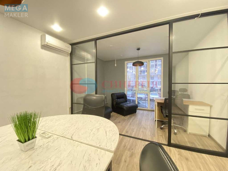 Оренда комерційної нерухомості, 38&nbsp;кв.м, под офис, <a class="location-link" href="/kiev/" title="Недвижимость Київ">Київ</a>, <a class="location-link" href="/kiev/goloseevskij/" title="Недвижимость Голосіївський район">Голосіївський р-н</a>, Михайла Максимовича вул., 24Б (изображение 1)