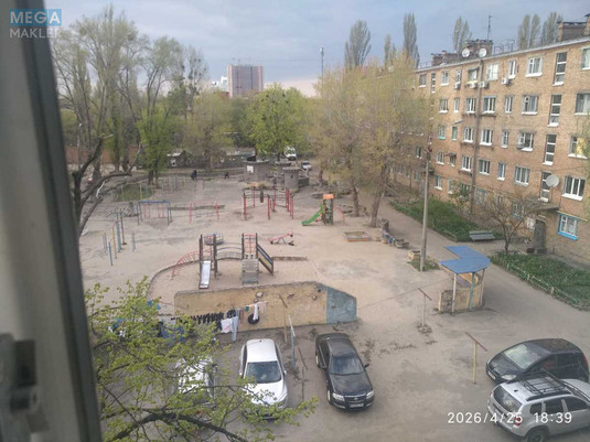Оренда кімнати (підселення), <a class="location-link" href="/kiev/" title="Недвижимость Київ">Київ</a>, <a class="location-link" href="/kiev/podolskij/" title="Недвижимость Подільський район">Подільський р-н</a>, Электриков ул., 25/30 (изображение 1)