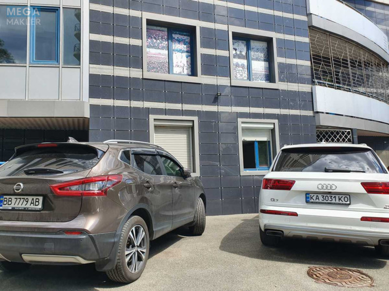Продаж комерційної нерухомості, 64 кв.м, под офис, <a class="location-link" href="/kiev/" title="Недвижимость Київ">Київ</a>, <a class="location-link" href="/kiev/svyatoshinskij/" title="Недвижимость Святошинський район">Святошинський р-н</a>, Победы просп., 131 (изображение 1)