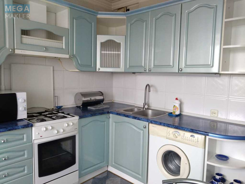 Оренда 2 кімнатної квартири, <a class="location-link" href="/kiev/" title="Недвижимость Київ">Київ</a>, <a class="location-link" href="/kiev/dneprovskij/" title="Недвижимость Дніпровський район">Дніпровський р-н</a>, Генерала Жмаченко ул., 12 (изображение 1)