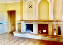 Продаж дома, 2 поверху, 650 кв.м, 8 кімнат, ділянка 10 соток