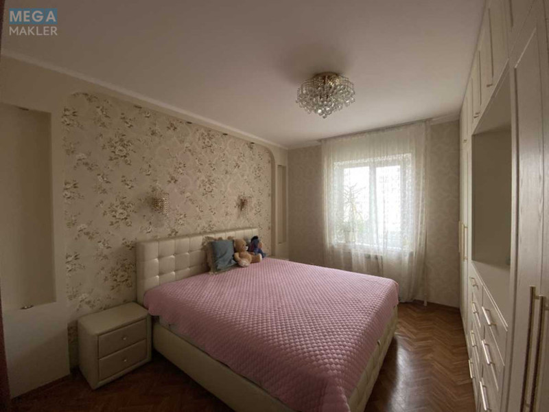 Оренда 3 кімнатної квартири, <a class="location-link" href="/kiev/" title="Недвижимость Київ">Київ</a>, <a class="location-link" href="/kiev/desnyanskij/" title="Недвижимость Деснянський район">Деснянський р-н</a>, Владимира Маяковского просп., 40 (изображение 1)