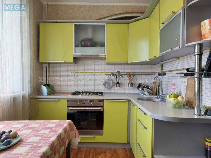 Продаж 3 кімнатної квартири (66/40/8), 9 пов. 16 пов. будинку, <a class="location-link" href="/kharkov/" title="Недвижимость Харків">Харків</a>, <a class="location-link" href="/kharkov/moskovskij/" title="Недвижимость Московський район">Московський р-н</a>, Тракторостроителей просп. (изображение 1)