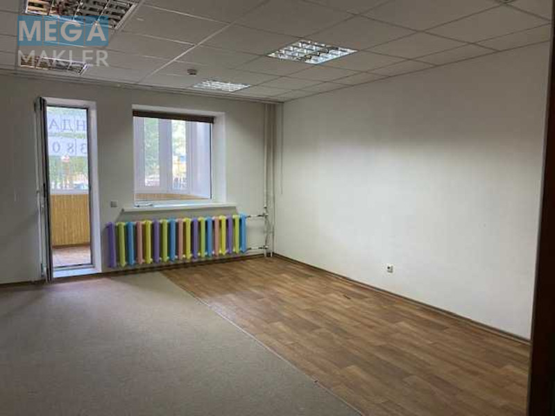 Оренда комерційної нерухомості, 95 кв.м, под офис, <a class="location-link" href="/kiev/" title="Недвижимость Київ">Київ</a>, <a class="location-link" href="/kiev/dneprovskij/" title="Недвижимость Дніпровський район">Дніпровський р-н</a>, Георгия Тороповского ул., 37а (изображение 1)