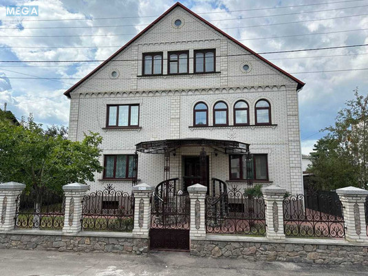 Продаж дома, 2&nbsp;поверху, 320&nbsp;кв.м, 5&nbsp;кімнат, ділянка 7&nbsp;соток, <a class="location-link" href="/belaya-tserkov/" title="Недвижимость Біла Церква">Біла Церква</a>, 1й Піщаний провулок (изображение 1)