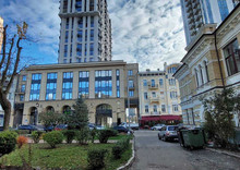 Продаж 3 кімнатної квартири (107/72/12), 7 пов. 12 пов. будинку