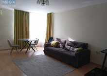 Продаж 3 кімнатної квартири (107/54/20), 4 пов. 25 пов. будинку