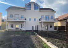 Продаж дома, 3&nbsp;поверху, 225&nbsp;кв.м, 5&nbsp;кімнат, ділянка 6&nbsp;соток