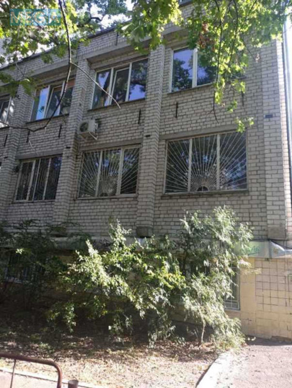 Продаж комерційної нерухомості, 82&nbsp;кв.м, <a class="location-link" href="/kiev/" title="Недвижимость Київ">Київ</a>, <a class="location-link" href="/kiev/svyatoshinskij/" title="Недвижимость Святошинський район">Святошинський р-н</a>, Верховинна вул., 87 (изображение 1)
