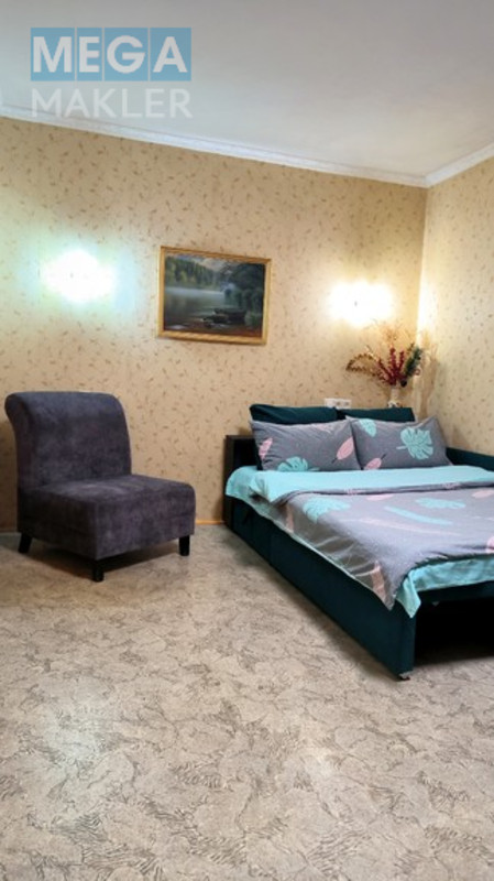 Оренда 2 кімнатної квартири, люкс, <a class="location-link" href="/dnepropetrovsk/" title="Недвижимость Дніпра">Дніпро</a>, <a class="location-link" href="/dnepropetrovsk/amur-nizhnedneprovskij/" title="Недвижимость Амур-Нижньодніпровський район">Амур-Нижньодніпровський р-н</a>, Маршала Малиновского, 34 ( <img src="https://megamakler.com.ua/metro/ff0000.gif" alt="" class="metro" /> м. Вокзальная, 15 ) (изображение 1)