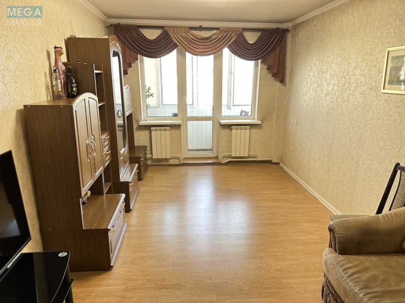 Продаж 3 кімнатної квартири (59/40/8), 9 пов. 9 пов. будинку, <a class="location-link" href="/kiev/" title="Недвижимость Київ">Київ</a>, <a class="location-link" href="/kiev/solomenskij/" title="Недвижимость Солом'янський район">Солом'янський р-н</a>, Борщаговская ул., 4 (изображение 1)