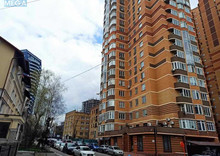 Продаж 3 кімнатної квартири (133/70/18), 4 пов. 25 пов. будинку