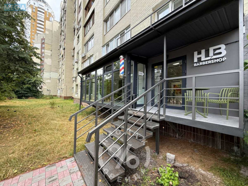 Продаж комерційної нерухомості, 73&nbsp;кв.м, под магазин, <a class="location-link" href="/kiev/" title="Недвижимость Київ">Київ</a>, <a class="location-link" href="/kiev/obolonskij/" title="Недвижимость Оболонський район">Оболонський р-н</a>, Героїв Сталінграду просп., 14Б (изображение 1)