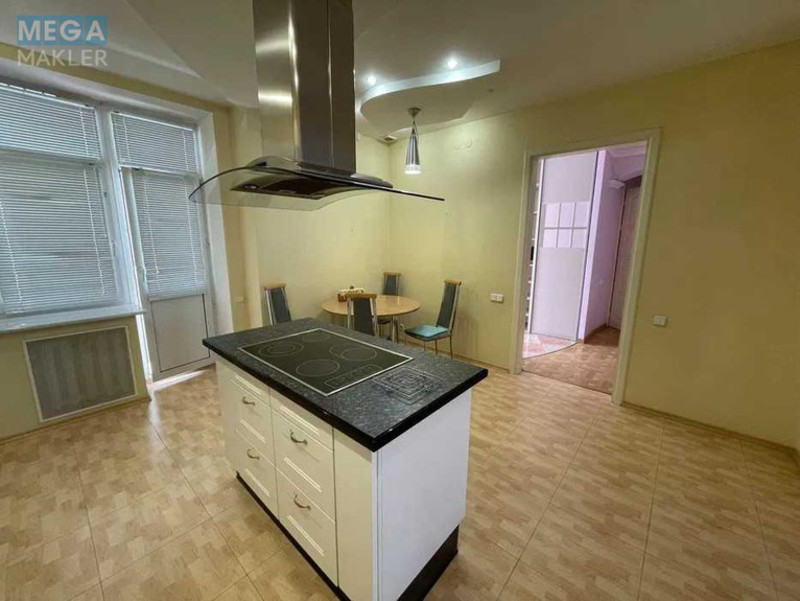 Оренда 3 кімнатної квартири, <a class="location-link" href="/kiev/" title="Недвижимость Київ">Київ</a>, <a class="location-link" href="/kiev/pecherskij/" title="Недвижимость Печерський район">Печерський р-н</a>, Антоновича вул., 140 (изображение 1)