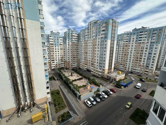 Продаж 5 кімнатної квартири (133/70/22), 9 пов. 10 пов. будинку, <a class="location-link" href="/kiev/" title="Недвижимость Київ">Київ</a>, <a class="location-link" href="/kiev/podolskij/" title="Недвижимость Подільський район">Подільський р-н</a>, Сергея Данченко вул., 28б (изображение 1)
