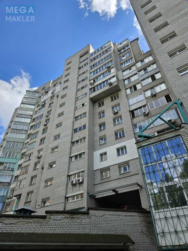 Продаж 3 кімнатної квартири (136/74/16), 7 пов. 14 пов. будинку, <a class="location-link" href="/kiev/" title="Недвижимость Київ">Київ</a>, <a class="location-link" href="/kiev/solomenskij/" title="Недвижимость Солом'янський район">Солом'янський р-н</a>, Валерія Лобановського просп., 9/1 (изображение 1)