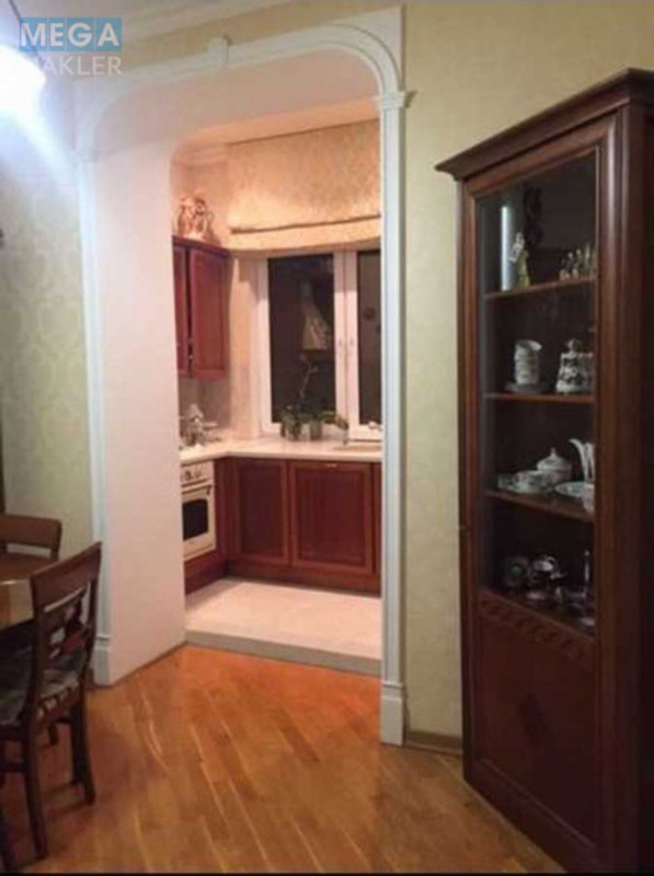 Продаж 2 кімнатної квартири (60/45/8), 5 пов. 6 пов. будинку, <a class="location-link" href="/kiev/" title="Недвижимость Київ">Київ</a>, <a class="location-link" href="/kiev/pecherskij/" title="Недвижимость Печерський район">Печерський р-н</a>, Ивана Мазепы ул., 4/6 (изображение 1)