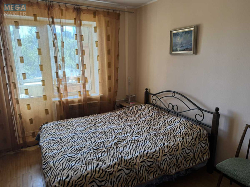 Оренда 3 кімнатної квартири, <a class="location-link" href="/kiev/" title="Недвижимость Київ">Київ</a>, <a class="location-link" href="/kiev/podolskij/" title="Недвижимость Подільський район">Подільський р-н</a>, Свободи просп., 5 (изображение 1)
