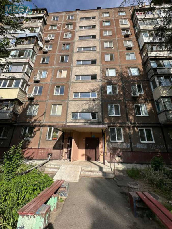 Продаж 2 кімнатної квартири (45/?/?), 8 пов. 9 пов. будинку, <a class="location-link" href="/dnepropetrovsk/" title="Недвижимость Дніпра">Дніпро</a>, Слобожанский проспект, 115 (изображение 1)