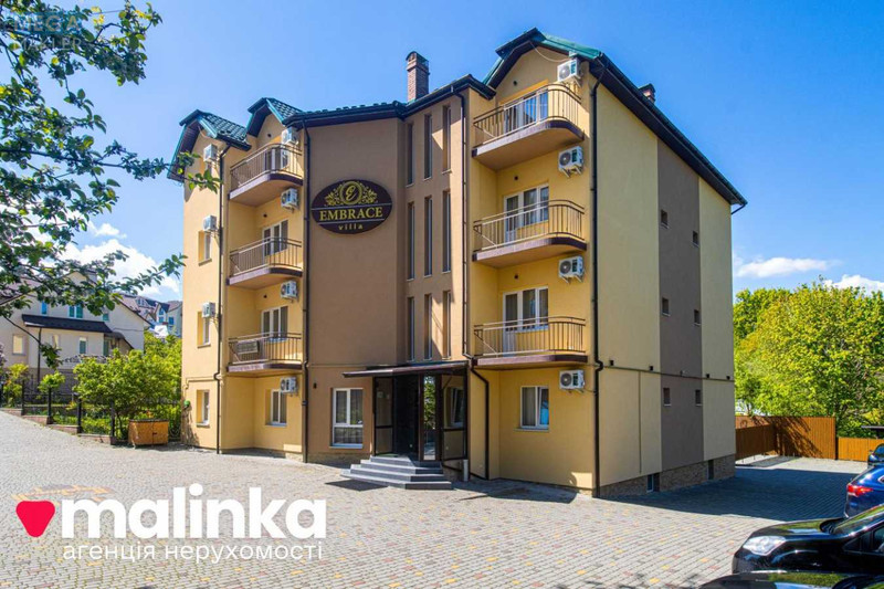 Продаж комерційної нерухомості, 740&nbsp;кв.м, <a class="location-link" href="/truskavets/" title="Недвижимость Трускавець">Трускавець</a>, Роксоляни, 24 (изображение 1)