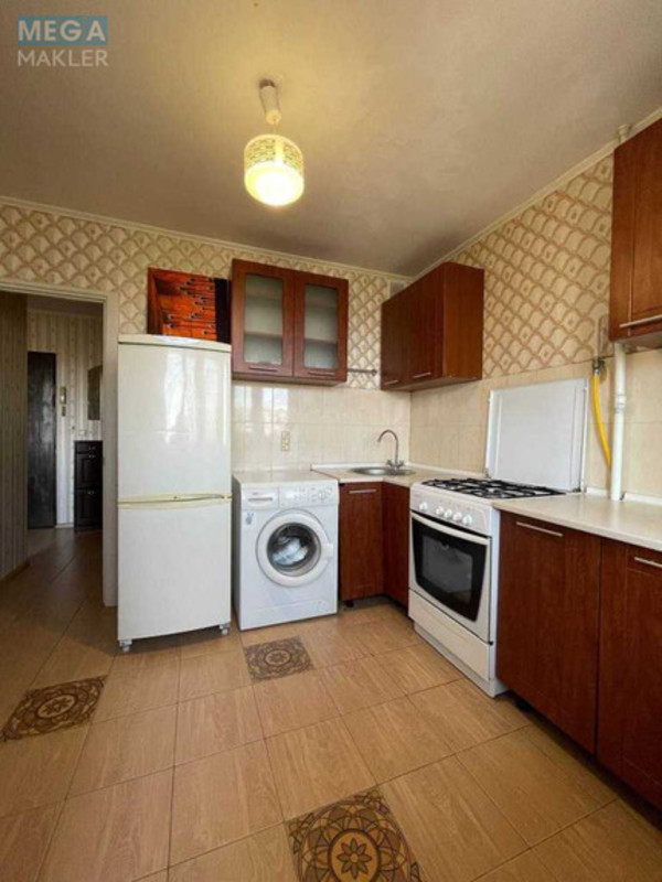 Продаж 2 кімнатної квартири (45/?/8), 8 пов. 17 пов. будинку, <a class="location-link" href="/kiev/" title="Недвижимость Київ">Київ</a>, <a class="location-link" href="/kiev/dneprovskij/" title="Недвижимость Дніпровський район">Дніпровський р-н</a>, Амвросия Бучмы ул., 8 (изображение 1)