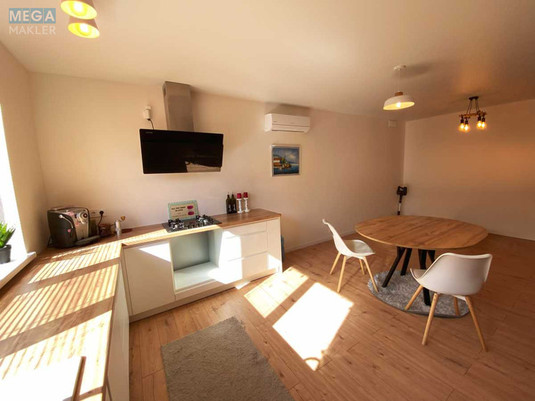 Продаж дома, 2&nbsp;поверху, 90&nbsp;кв.м, 2&nbsp;кімнати, ділянка 1&nbsp;сотка, <a class="location-link" href="/borispol/" title="Недвижимость Бориспіль">Бориспіль</a>, Ясна, 38 (изображение 1)