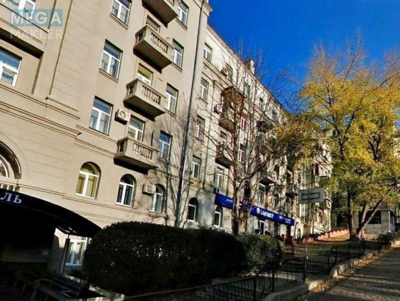 Продаж комерційної нерухомості, 49&nbsp;кв.м, под офис, <a class="location-link" href="/kiev/" title="Недвижимость Київ">Київ</a>, <a class="location-link" href="/kiev/pecherskij/" title="Недвижимость Печерський район">Печерський р-н</a>, Шелковичная ул., 38 (изображение 1)