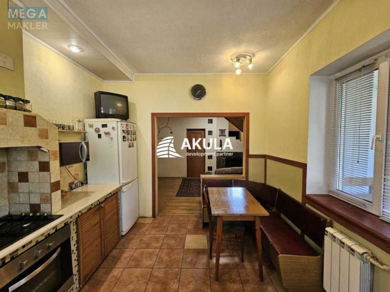 Продаж дома, 2&nbsp;поверху, 175&nbsp;кв.м, 4&nbsp;кімнати, ділянка 6&nbsp;соток, <a class="location-link" href="/kiev/" title="Недвижимость Київ">Київ</a>, <a class="location-link" href="/kiev/darnickij/" title="Недвижимость Дарницький район">Дарницький р-н</a>, 84-Садова ул. (изображение 1)