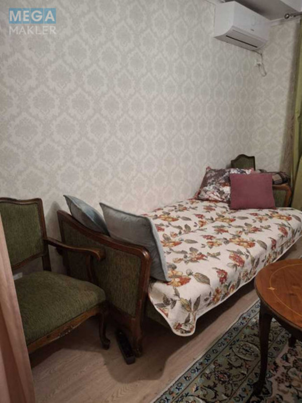 Оренда кімнати (підселення), <a class="location-link" href="/kiev/" title="Недвижимость Київ">Київ</a>, <a class="location-link" href="/kiev/dneprovskij/" title="Недвижимость Дніпровський район">Дніпровський р-н</a>, Энтузиастов ул., 35/1 (изображение 1)