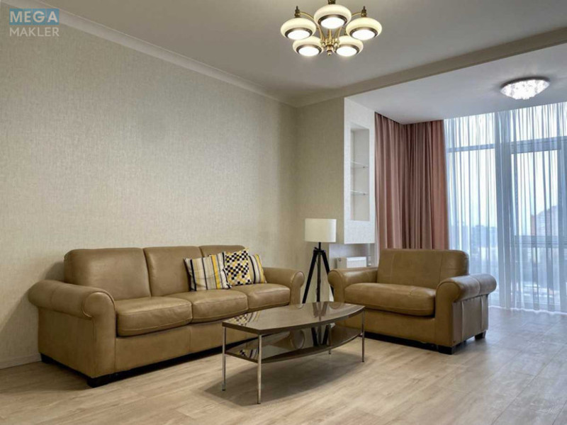 Оренда 3 кімнатної квартири, <a class="location-link" href="/kiev/" title="Недвижимость Київ">Київ</a>, <a class="location-link" href="/kiev/pecherskij/" title="Недвижимость Печерський район">Печерський р-н</a>, Иоанна Павла ІІ ул. (изображение 1)