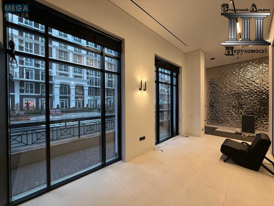 Продаж комерційної нерухомості, 270&nbsp;кв.м, под магазин, <a class="location-link" href="/kiev/" title="Недвижимость Київ">Київ</a>, <a class="location-link" href="/kiev/goloseevskij/" title="Недвижимость Голосіївський район">Голосіївський р-н</a>, Михайла Максимовича вул., 26В (изображение 1)