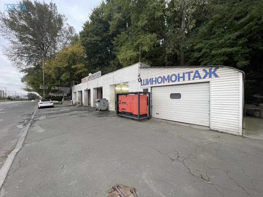 Продаж комерційної нерухомості, 167&nbsp;кв.м, <a class="location-link" href="/kiev/" title="Недвижимость Київ">Київ</a>, <a class="location-link" href="/kiev/goloseevskij/" title="Недвижимость Голосіївський район">Голосіївський р-н</a>, Миколи Грінченка вул., 6 (изображение 1)