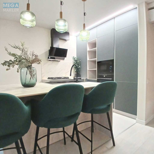 Продаж дома, 3&nbsp;поверху, 155&nbsp;кв.м, 5&nbsp;кімнат, ділянка 1&nbsp;сотка, <a class="location-link" href="/bucha/" title="Недвижимость Буча">Буча</a>, Революции (изображение 1)