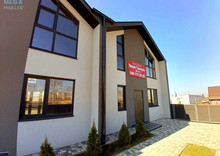 Продаж дома, 2 поверху, 94 кв.м, 4 кімнати, ділянка 1 сотка