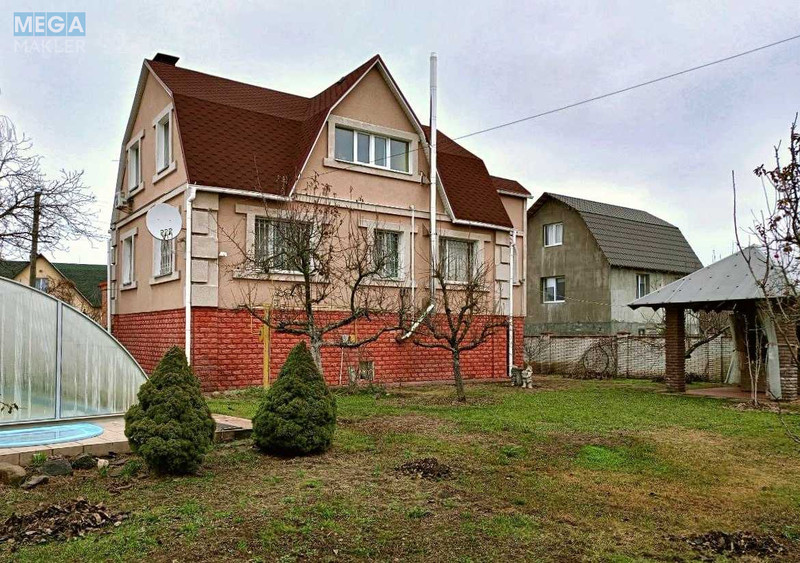 Продаж дома, 2&nbsp;поверху, 189&nbsp;кв.м, 7&nbsp;кімнат, ділянка 10&nbsp;соток, <a class="location-link" href="/kiev/" title="Недвижимость Київ">Київ</a>, <a class="location-link" href="/kiev/darnickij/" title="Недвижимость Дарницький район">Дарницький р-н</a>, Центральная ул. (изображение 1)