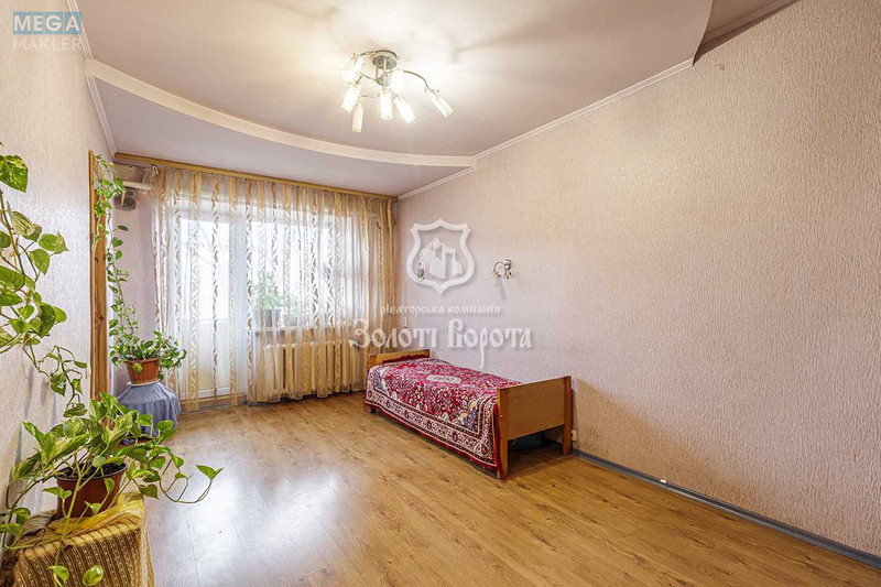 Продаж 3 кімнатної квартири (57/40/5), 5 пов. 5 пов. будинку, <a class="location-link" href="/kiev/" title="Недвижимость Київ">Київ</a>, <a class="location-link" href="/kiev/darnickij/" title="Недвижимость Дарницький район">Дарницький р-н</a>, Привокзальна вул., 12 (изображение 1)