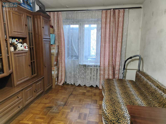 Продаж 1 кімнатної квартири (34/17/6), 3 пов. 5 пов. будинку, <a class="location-link" href="/kiev/" title="Недвижимость Київ">Київ</a>, <a class="location-link" href="/kiev/dneprovskij/" title="Недвижимость Дніпровський район">Дніпровський р-н</a>, Юрія Гагаріна просп., 5/2 (изображение 1)