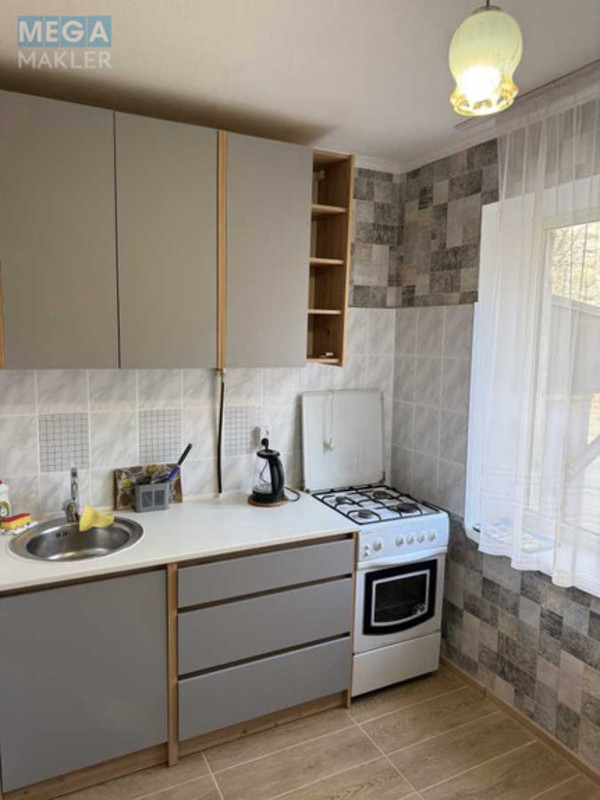 Оренда 1 кімнатної квартири, <a class="location-link" href="/dnepropetrovsk/" title="Недвижимость Дніпра">Дніпро</a>, Тополь 2, 7 (изображение 1)